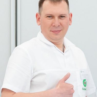 Литвинов Владимир Эдуардович - массажист